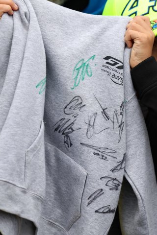 Autograph session