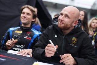 Drivers at the Autograph Session