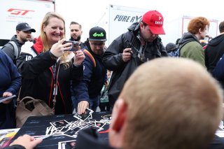 Fans at the Autograph Session