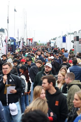 Fans at the Autograph Session