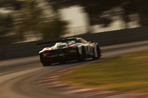 #23 - Team RJN - Reece BARR - Tommy FOSTER - Alex BUNCOMBE - McLaren 720S GT3 EVO | SRO / JEP