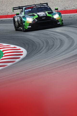 #35 - Walkenhorst Motorsport - Romain LEROUX - Mateo VILLAGOMEZ - Oliver SODERSTROM - Aston Martin Vantage AMR GT3 EVO