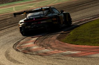 #888 - UNX Racing - Mathieu DETRY - Fabian DUFFIEUX - Bastian BUUS - Porsche 911 GT3 R(992)