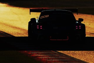 #97 - Rutronik Racing - Loek HARTOG - Antares AU - Morris SCHURING - Porsche 911 GT3 R (992)