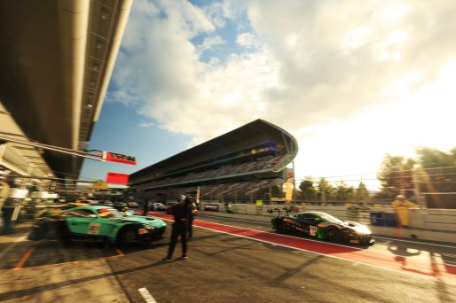 #111 - CSA Racing - Arthur ROUGIER - James KELL - Simon GACHET - McLaren 720S GT3 EVO | SRO / JEP