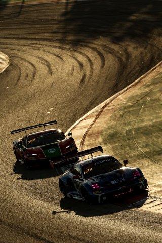 #97 - Rutronik Racing - Loek HARTOG - Antares AU - Morris SCHURING - Porsche 911 GT3 R (992)