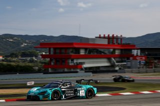 #77 - Greystone GT - Jayden KELLY - Zac MEAKIN - Michael O'BRIEN - McLaren 720S GT3 EVO 