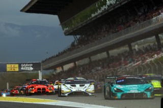 #77 - Greystone GT - Jayden KELLY - Zac MEAKIN - Michael O'BRIEN - McLaren 720S GT3 EVO 