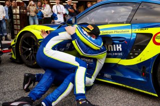 #96 - Rutronik Racing - Sven MULLER - Patric NIEDERHAUSER - Alessio PICARIELLO - Porsche 911 GT3 R (992)