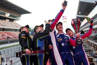 #97 - Rutronik Racing - Loek HARTOG - Antares AU - Morris SCHURING - Porsche 911 GT3 R (992)