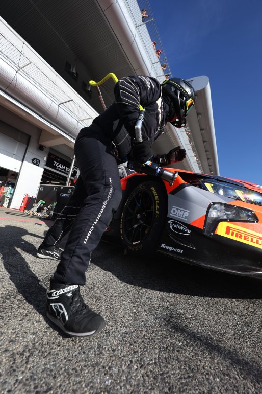 #32 - Team WRT - Kelvin VAN DER LINDE - Charles WEERTS - Ugo DE WILDE - BMW M4 GT3 EVO | SRO / JEP