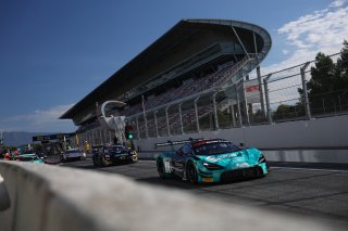 #77 - Greystone GT - Jayden KELLY - Zac MEAKIN - Michael O'BRIEN - McLaren 720S GT3 EVO 