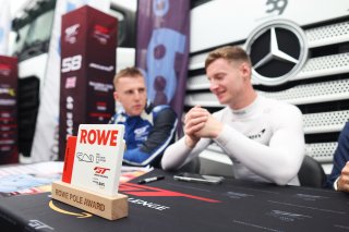 #58 - Garage 59 - Adam SMALLEY - Dean MACDONALD - Louis PRETTE - McLaren 720S GT3 EVO at the Autograph Session