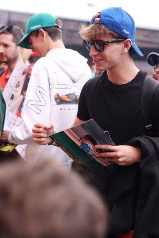 Fans at the Autograph Session