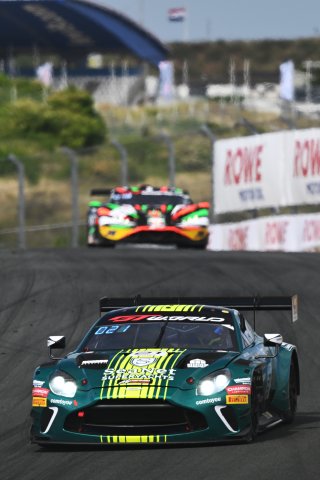 #21 - Comtoyou Racing - Jamie DAY - Kobe PAUWELS - Aston Martin Vantage AMR GT3 EVO