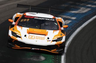 #97 - Rutronik Racing - Loek HARTOG - Eshan PIERIS - Porsche 911 GT3 R (992)