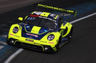 #97 - Rutronik Racing - Loek HARTOG - Eshan PIERIS - Porsche 911 GT3 R (992)