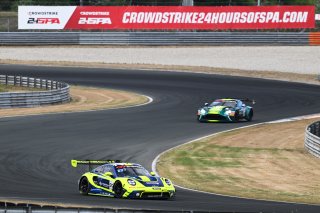 #97 - Rutronik Racing - Loek HARTOG - Eshan PIERIS - Porsche 911 GT3 R (992)