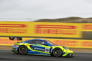 #96 - Rutronik Racing - Patric NIEDERHAUSER - Sven MULLER - Porsche 911 GT3 R (992)