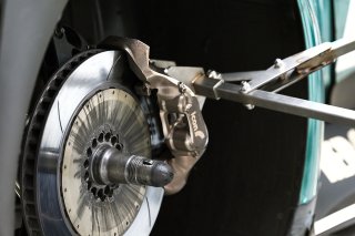 Brake disc change in the pitlane 