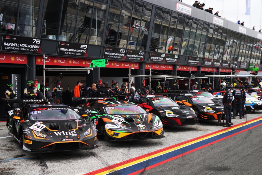 #76 - Barwell Motorsport - Bijoy GARG - Christian BOGLE - Lamborghini Huracan GT3 EVO2
