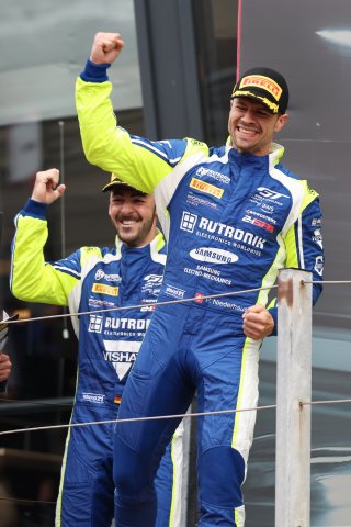 #96 - Rutronik Racing - Patric NIEDERHAUSER - Sven MULLER - Porsche 911 GT3 R (992)