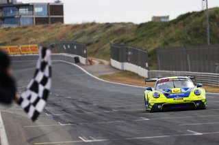 #96 - Rutronik Racing - Patric NIEDERHAUSER - Sven MULLER - Porsche 911 GT3 R (992)