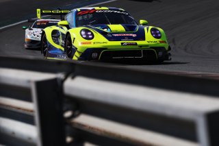 #97 - Rutronik Racing - Loek HARTOG - Eshan PIERIS - Porsche 911 GT3 R (992)