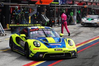 #97 - Rutronik Racing - Loek HARTOG - Eshan PIERIS - Porsche 911 GT3 R (992)
