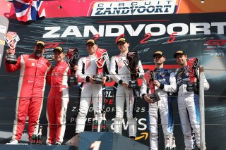 #991 - Paradine Competition - Augusto Farfus - Darren LEUNG - BMW M4 GT3 EVO, #74 - Kessel Racing - Dennis MARSCHALL - Dustin BLATTNER - Ferrari 296 GT3 
