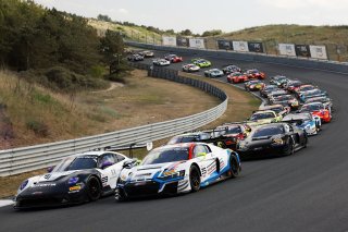 Start of Race 1, #89 - Lionspeed GP - Bastian BUUS - Bashar MARDINI - Porsche 911 GT3 R (992) and #25 - Sainteloc Racing - Paul EVRARD - Gilles MAGNUS - Audi R8 LMS GT3 EVO II 