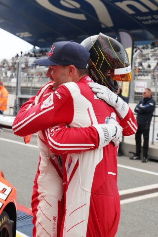 #32 - Team WRT - Charles WEERTS - Kelvin VAN DER LINDE - BMW M4 GT3 EVO 