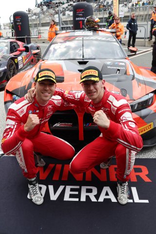 #32 - Team WRT - Charles WEERTS - Kelvin VAN DER LINDE - BMW M4 GT3 EVO 