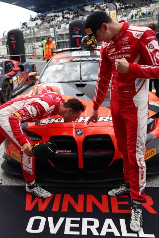 #32 - Team WRT - Charles WEERTS - Kelvin VAN DER LINDE - BMW M4 GT3 EVO