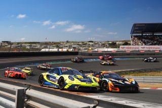 #96 - Rutronik Racing - Patric NIEDERHAUSER - Sven MULLER - Porsche 911 GT3 R (992)