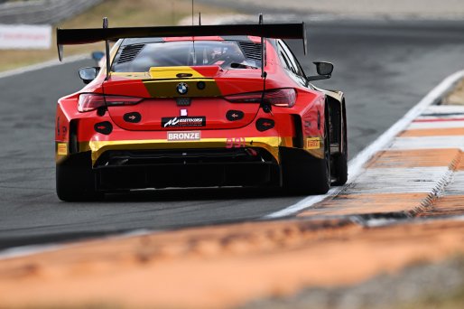 #991 - Paradine Competition - Augusto Farfus - Darren LEUNG - BMW M4 GT3 EVO | SRO / JEP