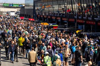 Autograph Session and Pitwalk