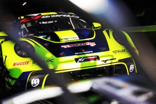 #97 - Rutronik Racing - Loek HARTOG - Eshan PIERIS - Porsche 911 GT3 R (992)