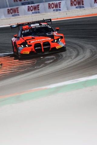 #32 - Team WRT - Charles WEERTS - Kelvin VAN DER LINDE - BMW M4 GT3 EVO 