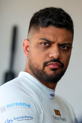 #97 - Rutronik Racing - Eshan PIERIS - Porsche 911 GT3 R (992)