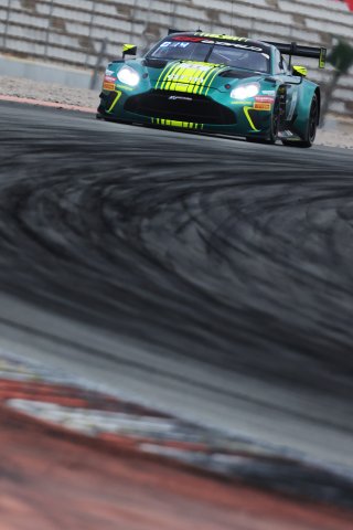 #11 - Comtoyou Racing - Jessica HAWKINS - Rodrigo ALMEIDA - Aston Martin Vantage 