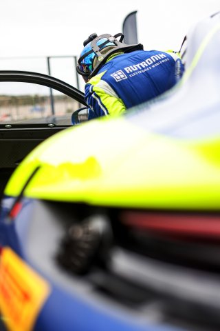 #96 - Rutronik Racing - Patric NIEDERHAUSER - Porsche 911 GT3 R (992)