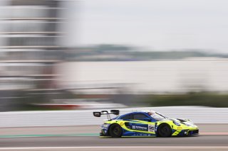#96 - Rutronik Racing - Patric NIEDERHAUSER - Sven MULLER - Porsche 911 GT3 R (992)