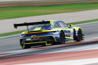 #97 - Rutronik Racing - Loek HARTOG - Eshan PIERIS - Porsche 911 GT3 R (992)