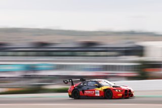 #991 - Paradine Competition - Jake DENNIS - Darren LEUNG - BMW M4 GT3 EVO 
