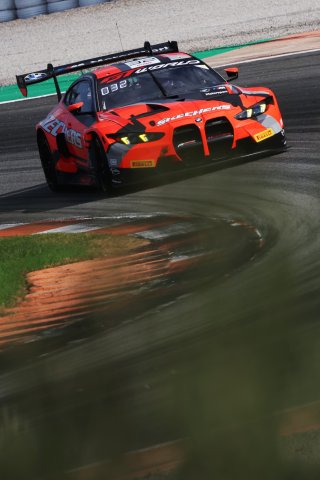 #32 - Team WRT - Charles WEERTS - Kelvin VAN DER LINDE - BMW M4 GT3 EVO 