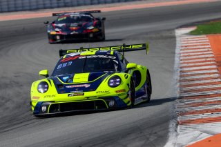 #97 - Rutronik Racing - Loek HARTOG - Eshan PIERIS - Porsche 911 GT3 R (992)