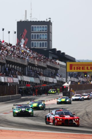 #992 - Paradine Competition - Maxime OOSTEN - Mex JANSEN - BMW M4 GT3 EVO