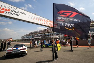 The grid for Race 1