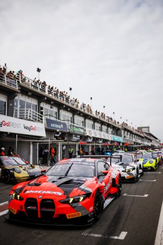 #32 - Team WRT - Charles WEERTS - Kelvin VAN DER LINDE - BMW M4 GT3 EVO 